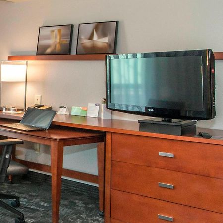 Courtyard By Marriott Montgomery Праттвилл Экстерьер фото